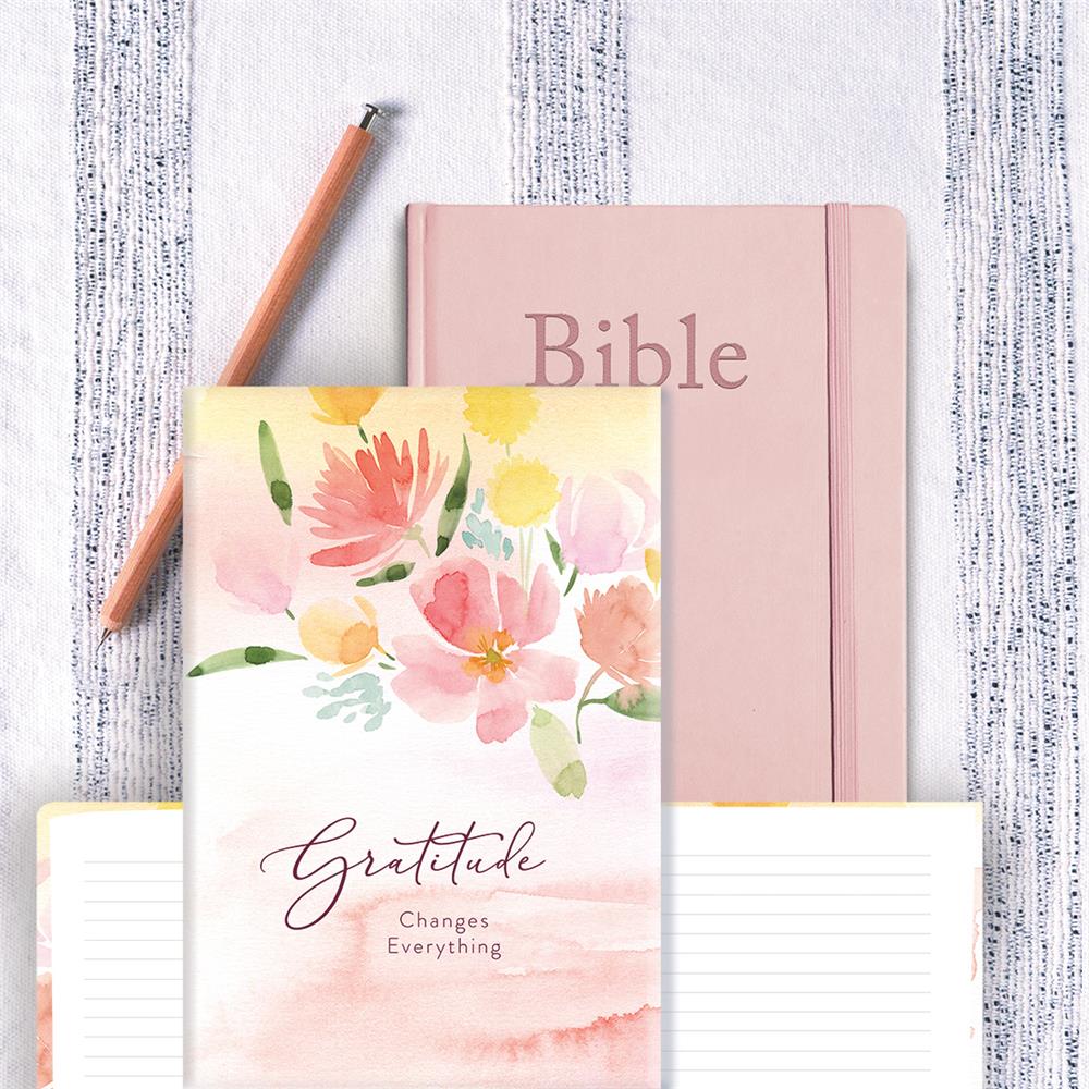 Gratitude Gatefold Exclusive Journal Undated product image | Calendar Club Canada