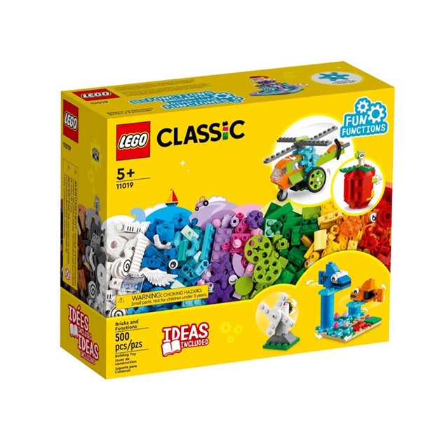 LEGO Classic Bricks and Functions playset packaging, displaying the box with various LEGO constructed models and the text '500 pieces' visible.