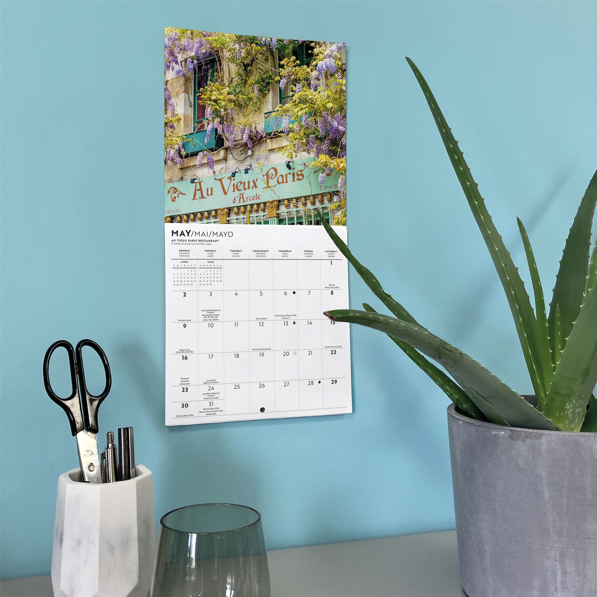 Parisian Lifestyle 2027 Mini Calendar