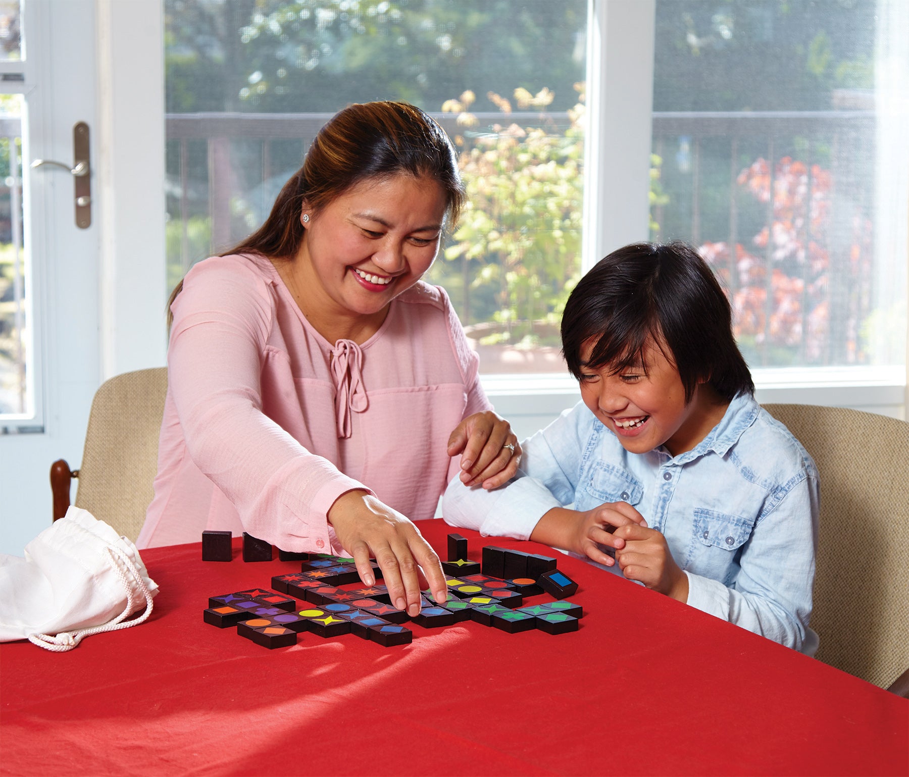 Qwirkle Strategy Game - Calendar Club Canada